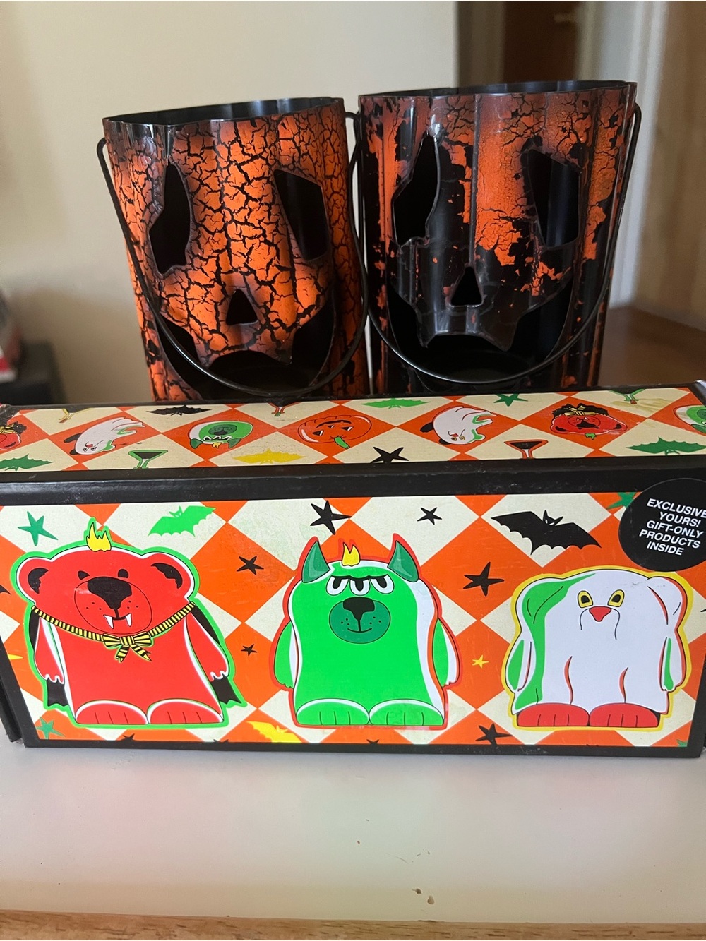 LUSH LIMITED EDITION HALLOWEEN BOO BEARS BATH BOMB GIFT SET BRAND NEW